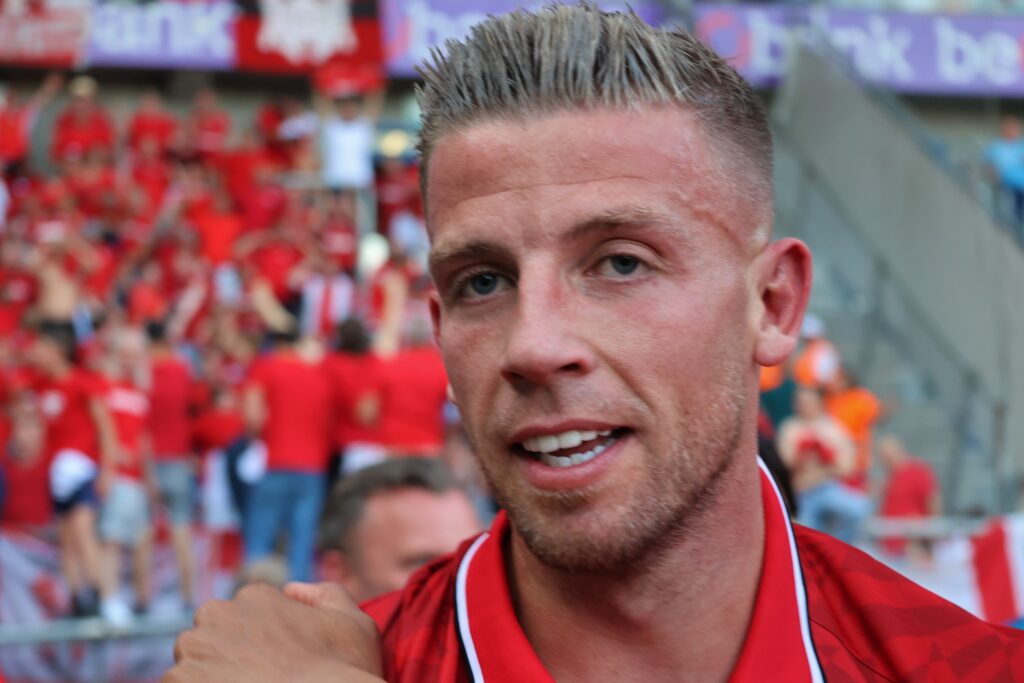 Alderweireld kiest voor Van Bommel