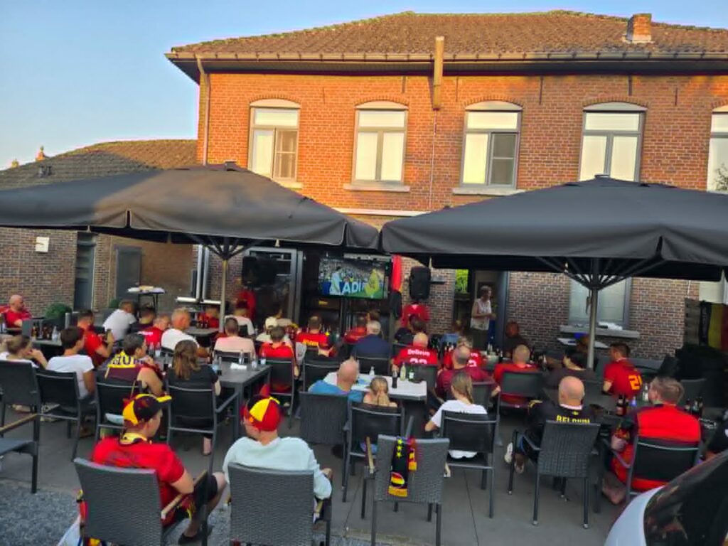 Duivelse fans vieren